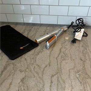 Instyler rotating hot iron